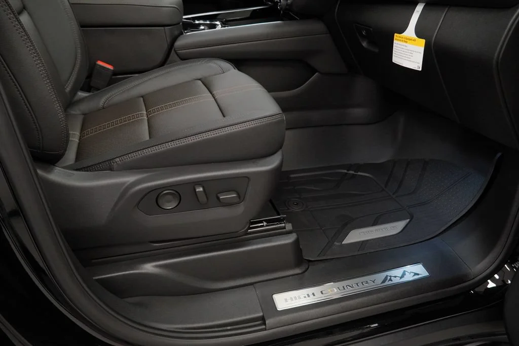 New 2026 Black Chevrolet High Country image 33