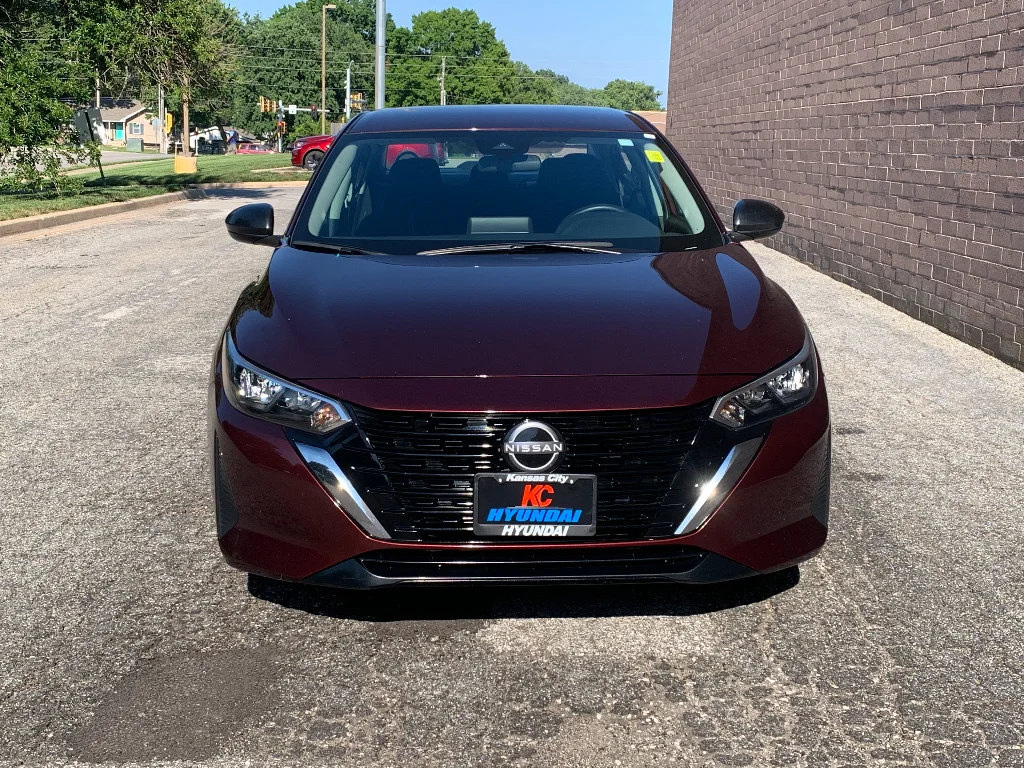 Used 2024 Rosewood Metallic Nissan SV image 8