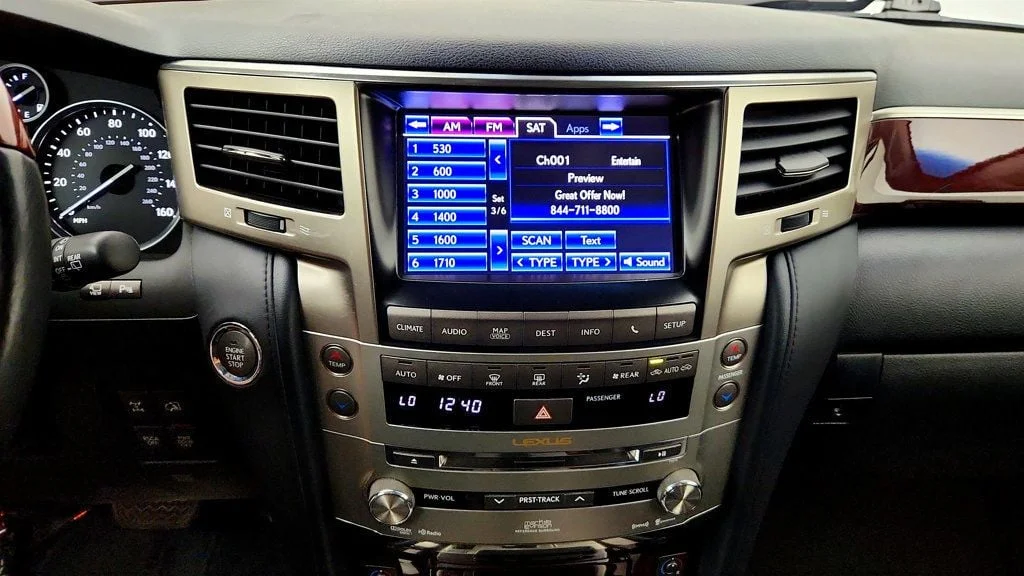 Used 2013 Black Onyx Lexus 4WD 4dr w/ Luxury Package, Mark Levinson & Rear Entertainment image 18