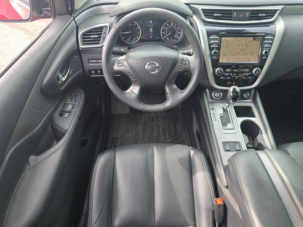 Used 2020 Cayenne Red Metallic Nissan SL image 25