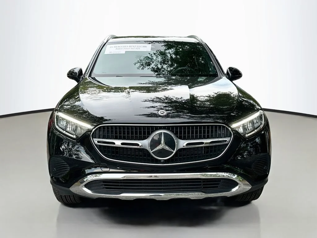 Used 2025 Black Mercedes-Benz GLC 300 image 6