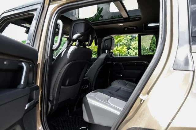 New 2026  Land Rover X-Dynamic SE image 47