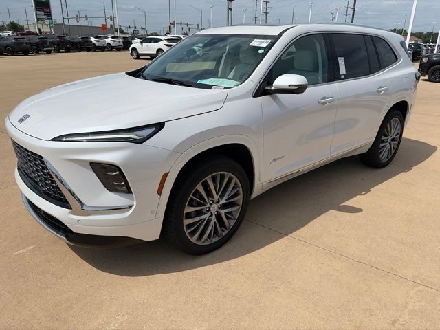 Used 2025 White Frost Tricoat Buick Avenir image 13