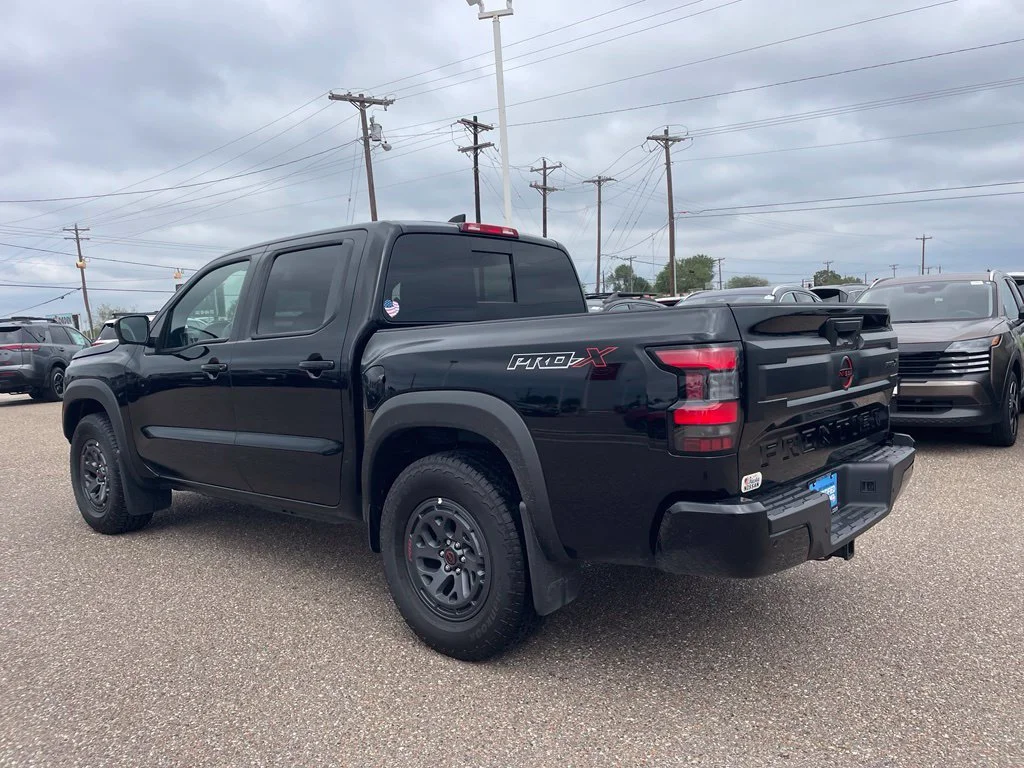 Used 2026 Black Nissan PRO-X image 5