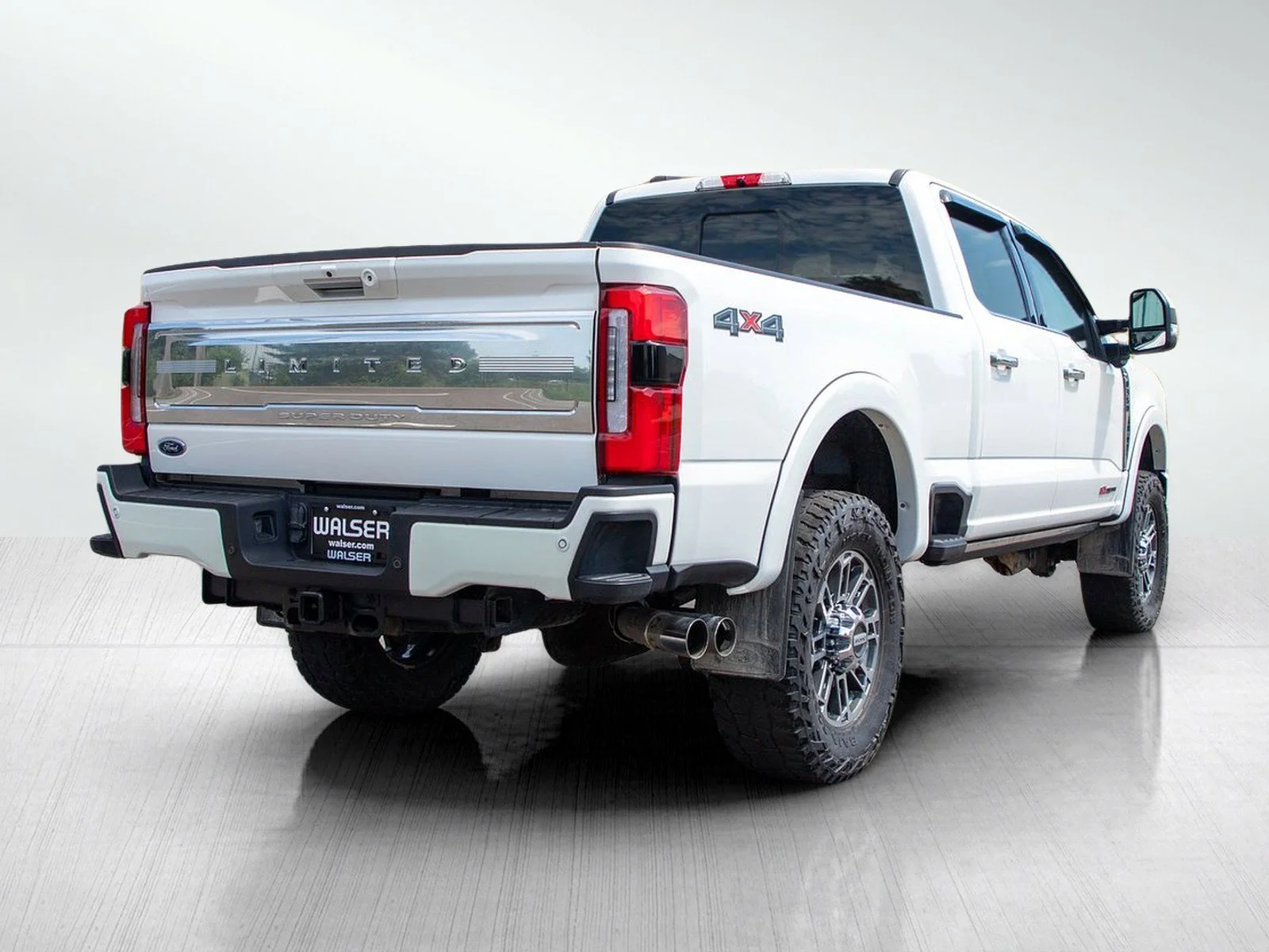 Used 2023 White Ford XL image 5
