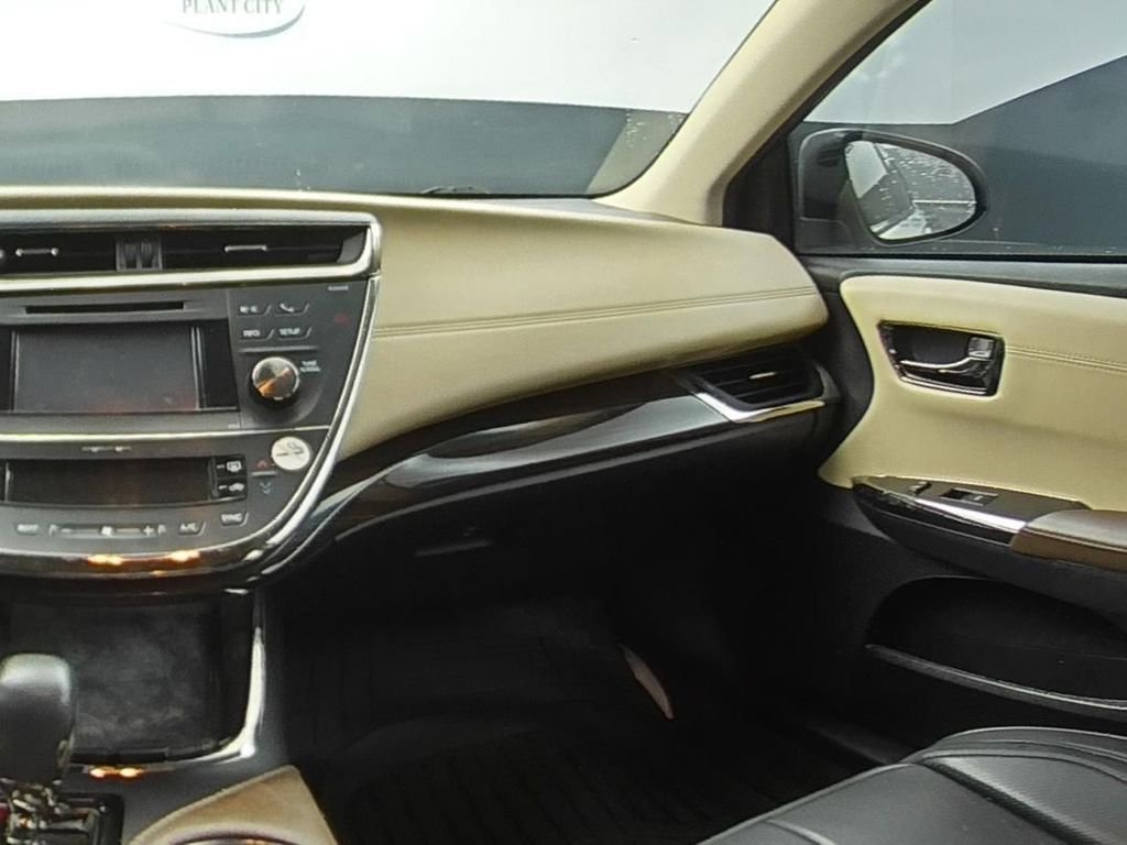 Used 2014 White Toyota Limited image 15