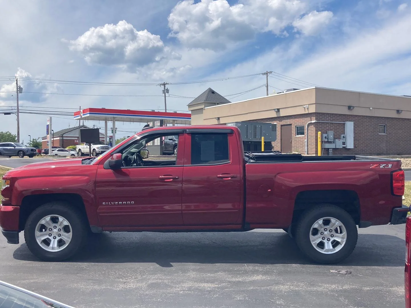 Used 2019 Cajun Red Tintcoat Chevrolet LT image 4