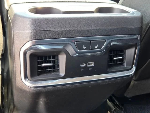 Used 2024 Onyx Black GMC Denali image 13