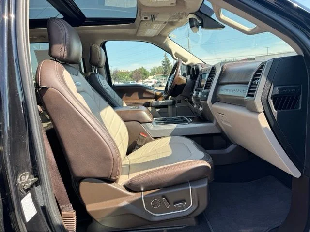 Used 2019 Black Metallic Ford Limited image 4