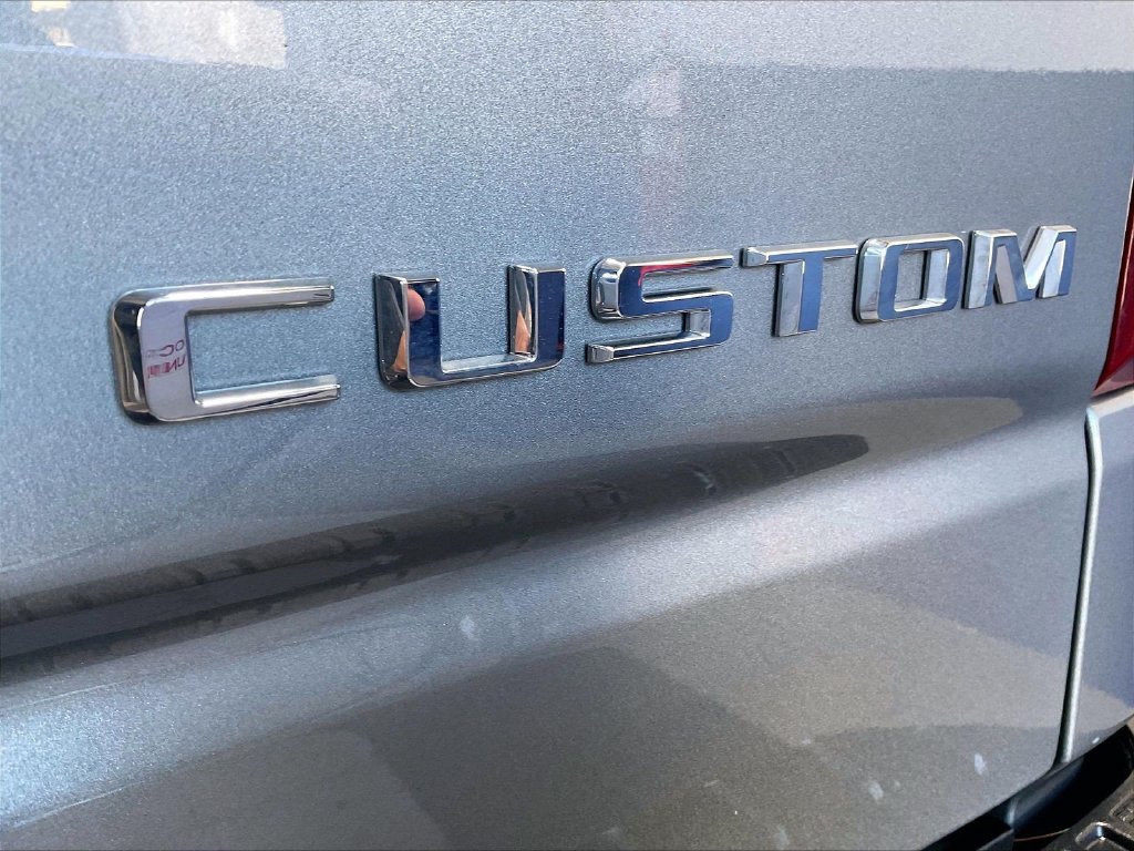 Used 2023 Gray Chevrolet Custom image 27