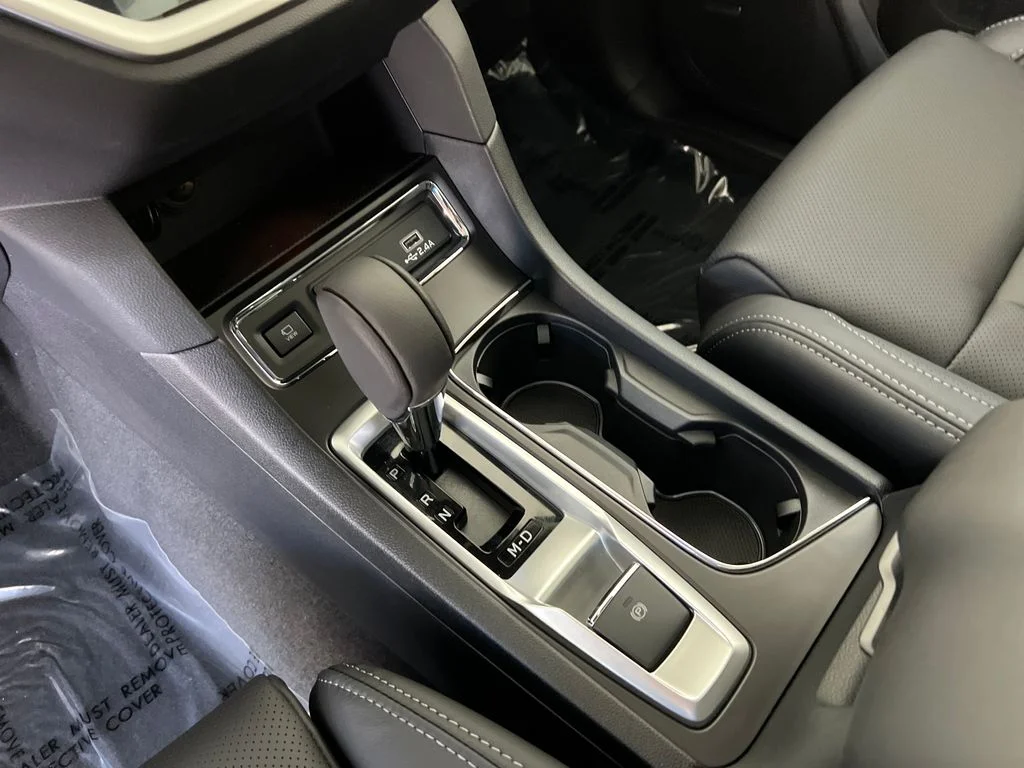 New 2026 CRYSTAL WHITE PEARL Subaru Limited 7-Passenger image 26