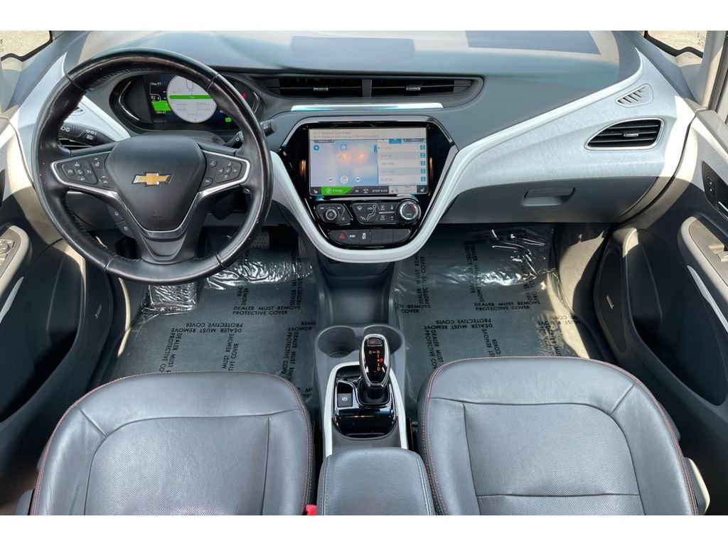 Used 2017 Silver Ice Metallic Chevrolet Premier image 15
