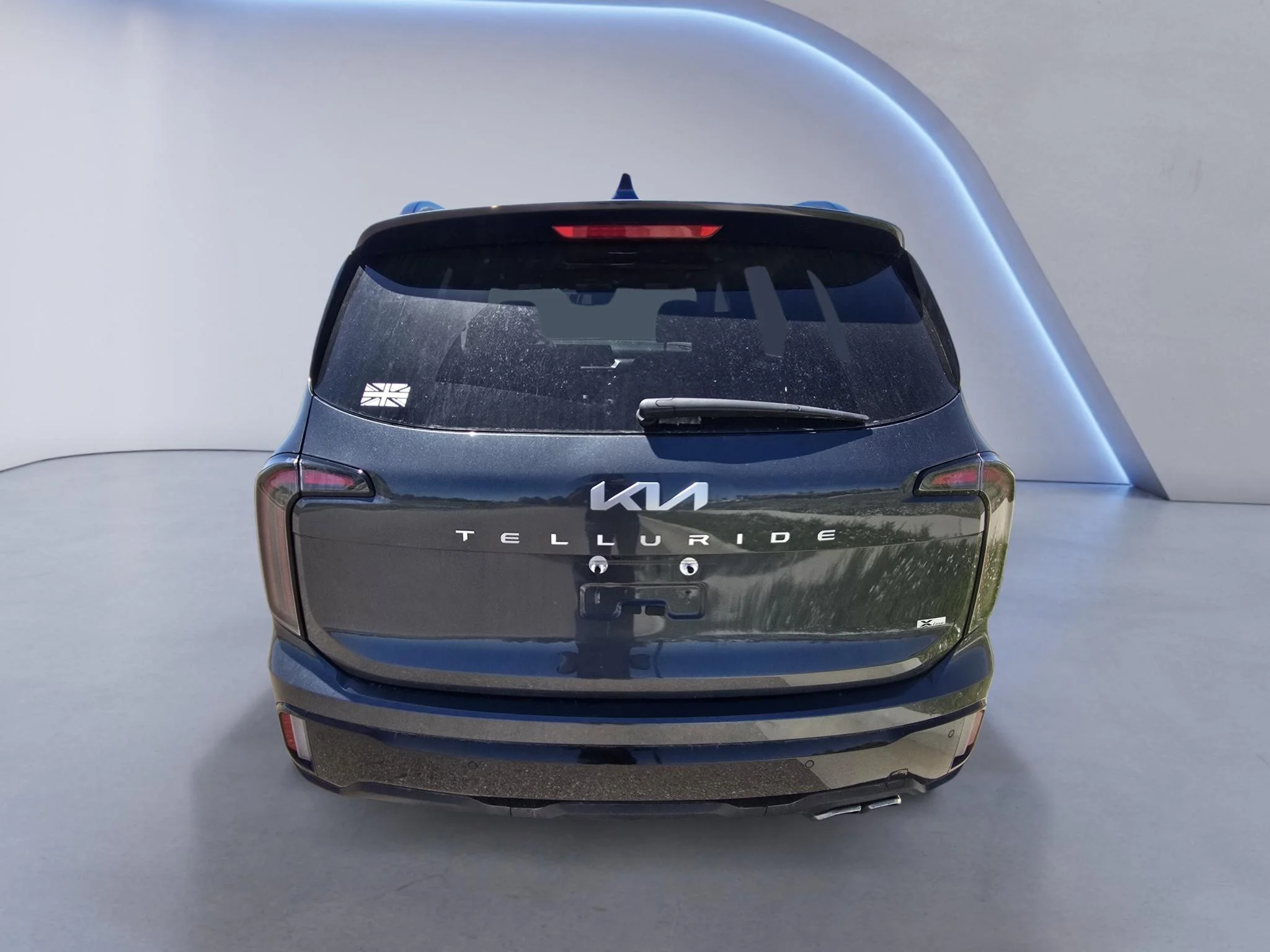 Used 2024 Gravity Gray Kia EX X-Line image 4