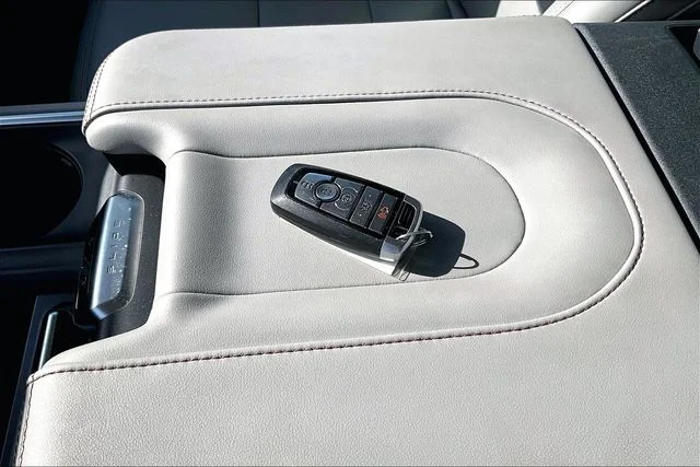 Used 2025 White Metallic Ford Active image 36