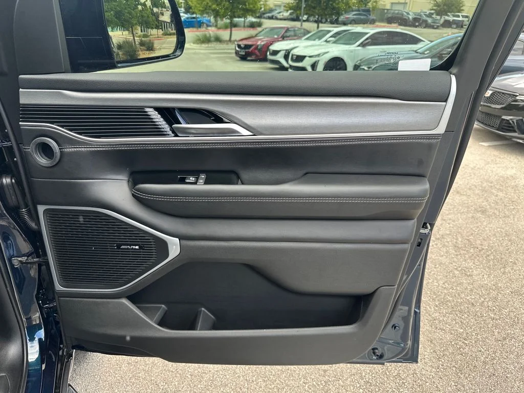 New 2026 Fathom Blue Pearlcoat Jeep  image 36