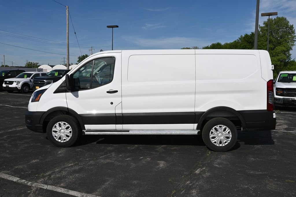 Used 2025 Oxford White Ford Base image 4