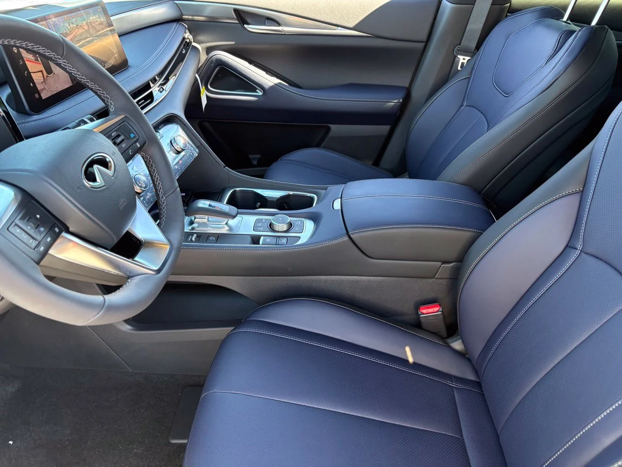 New 2027 RADIANT WHITE INFINITI Sport AWD image 19