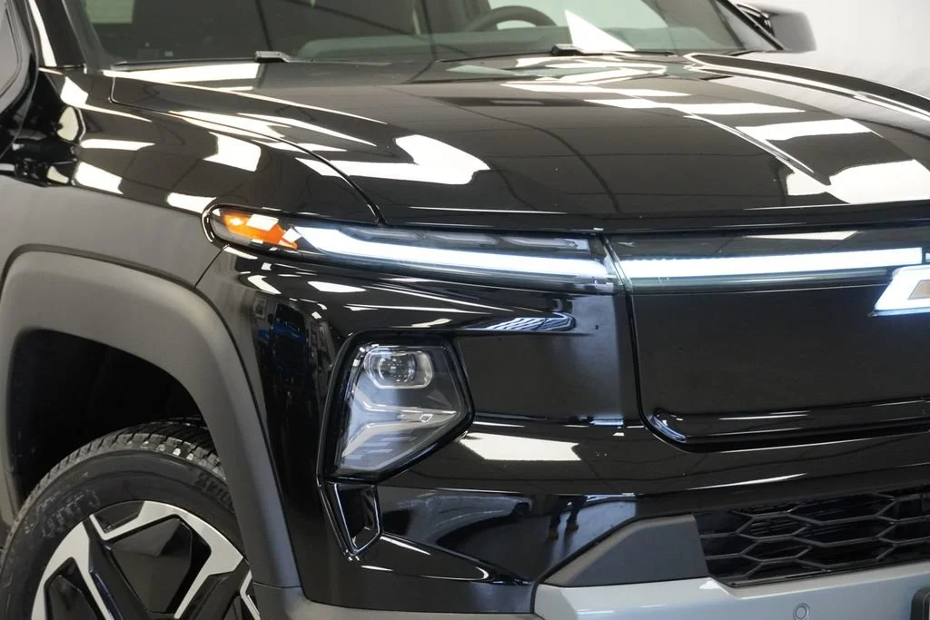 New 2026 Black Chevrolet LT - Max Range image 30
