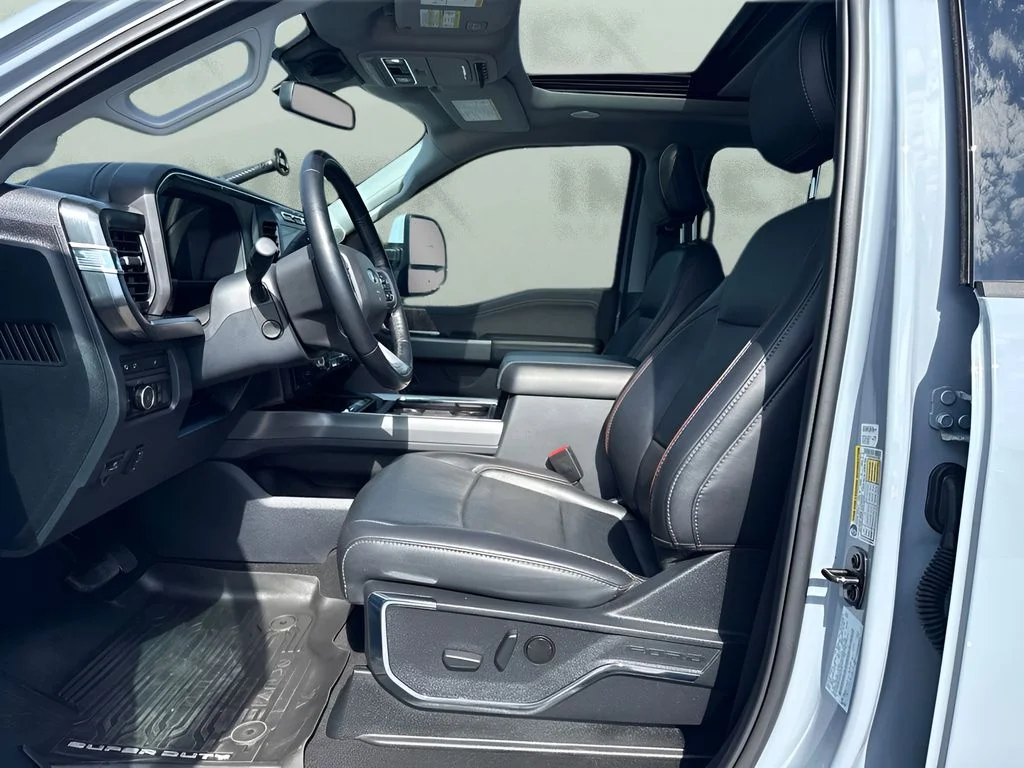 Used 2024 Gray Ford Lariat image 9