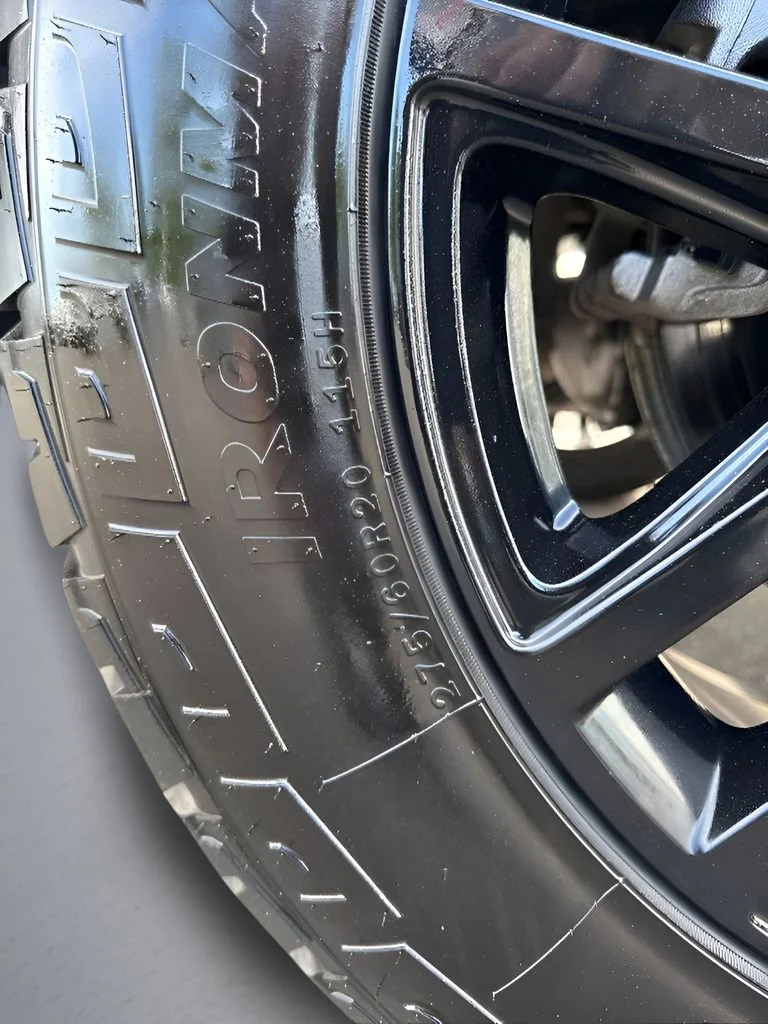 Used 2024 Summit White GMC Elevation image 34