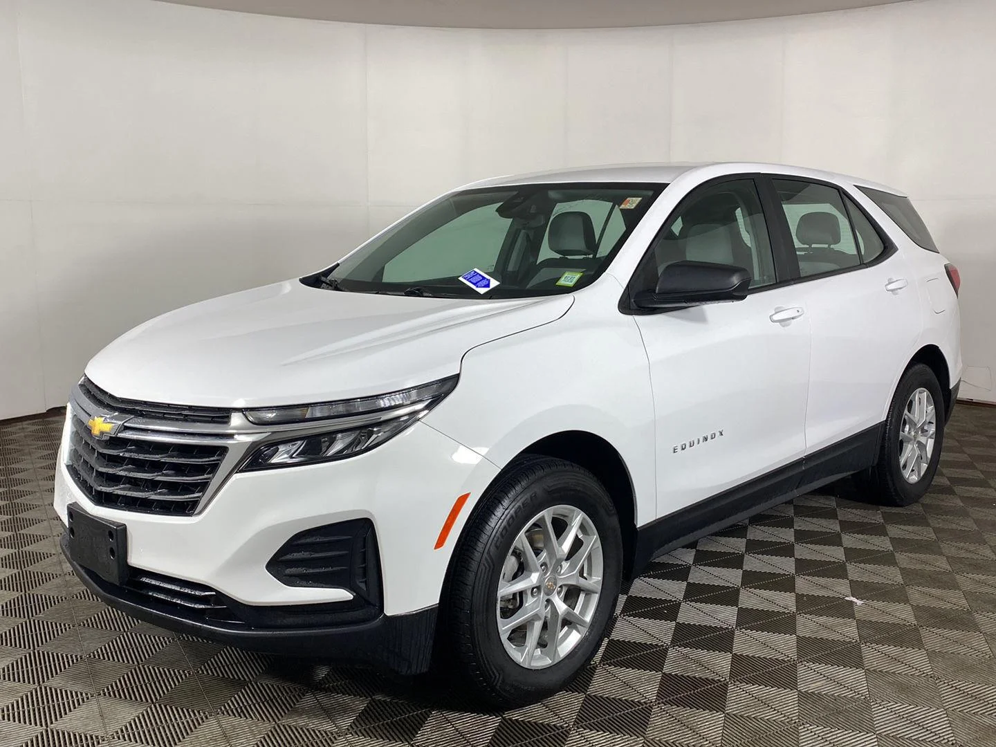 Used 2024 Summit White Chevrolet LS image 2