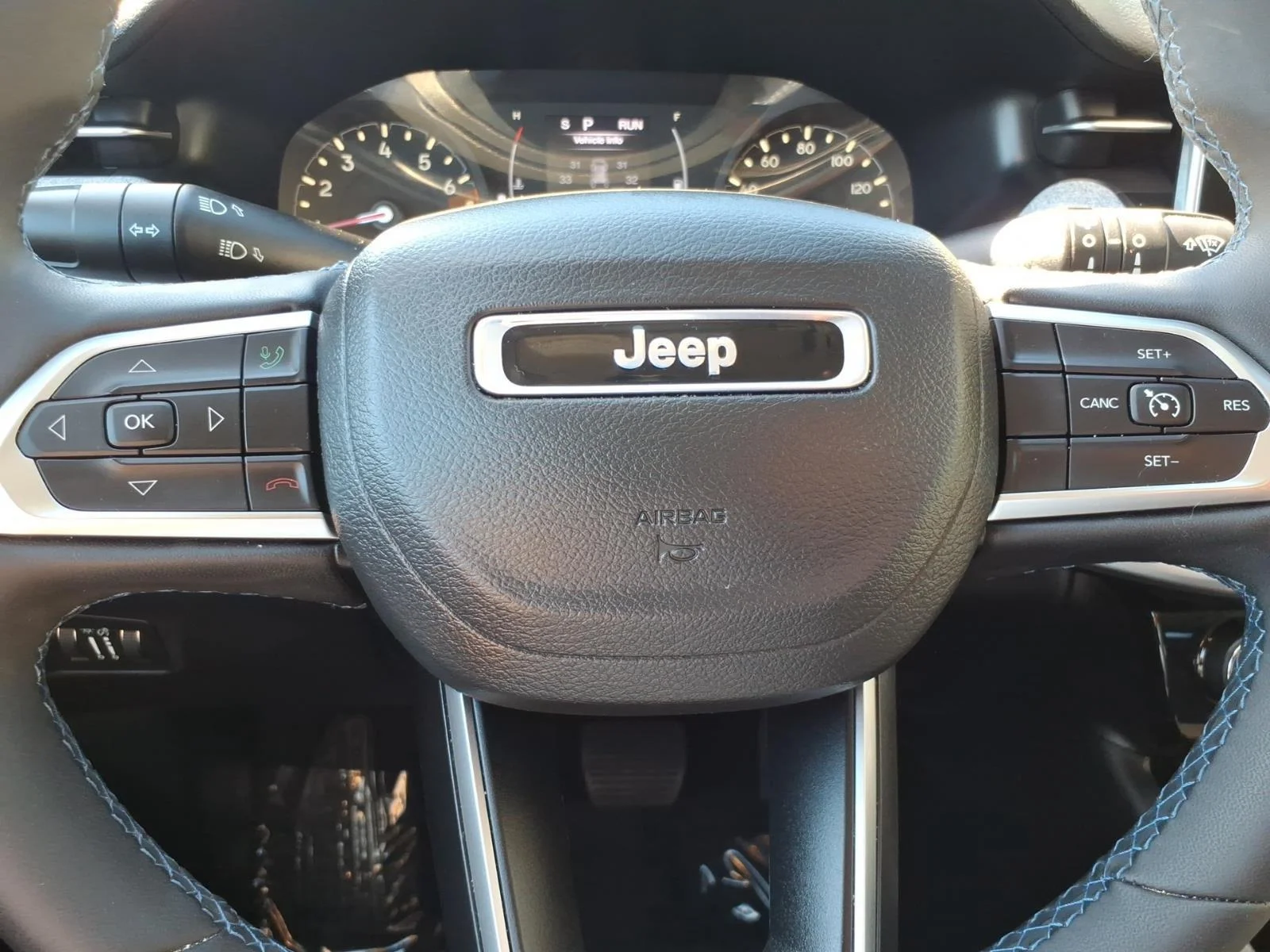 Used 2022 Velvet Red Pearlcoat Jeep Latitude image 14