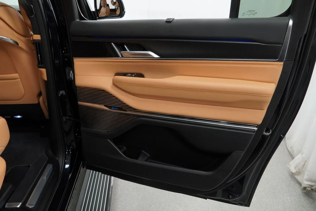 Used 2025 Black Jeep Series III Obsidian image 48