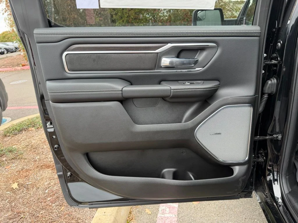 2026 RAM 1500 Laramie - Photo 29