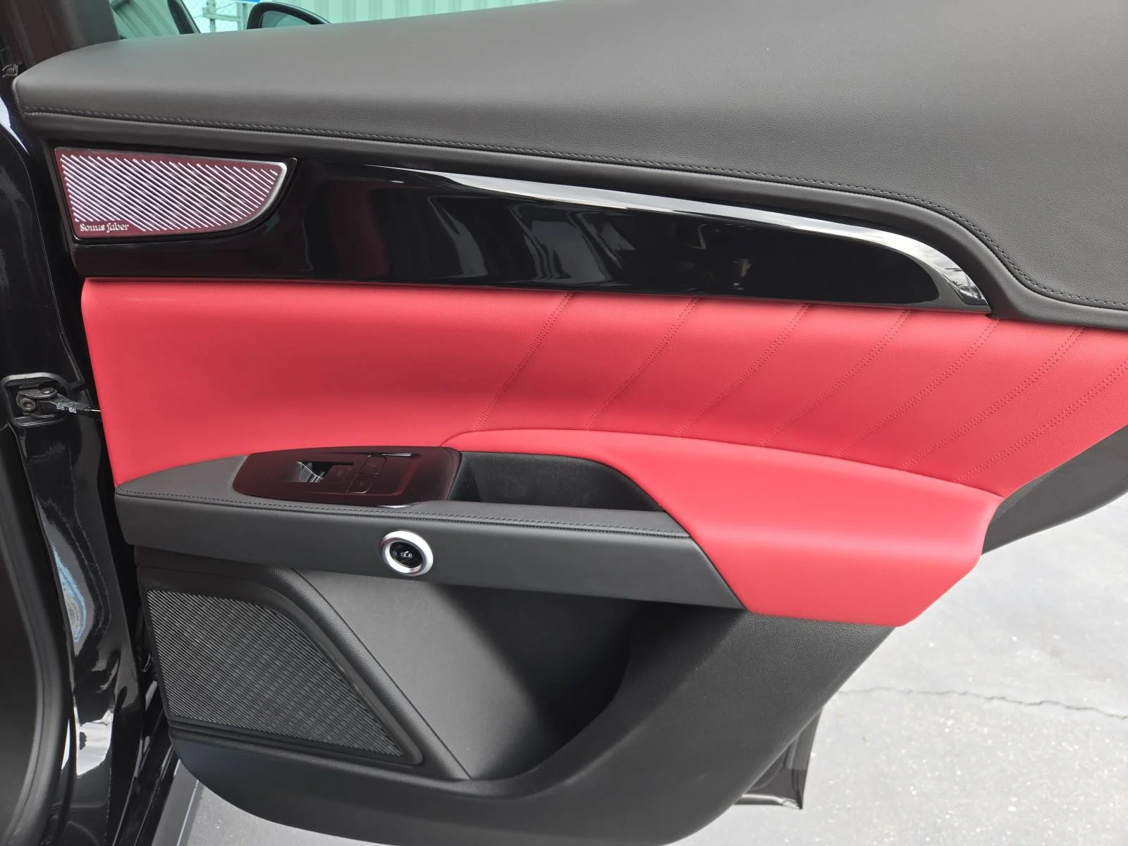 2026 Maserati Grecale Modena V6 - Photo 28