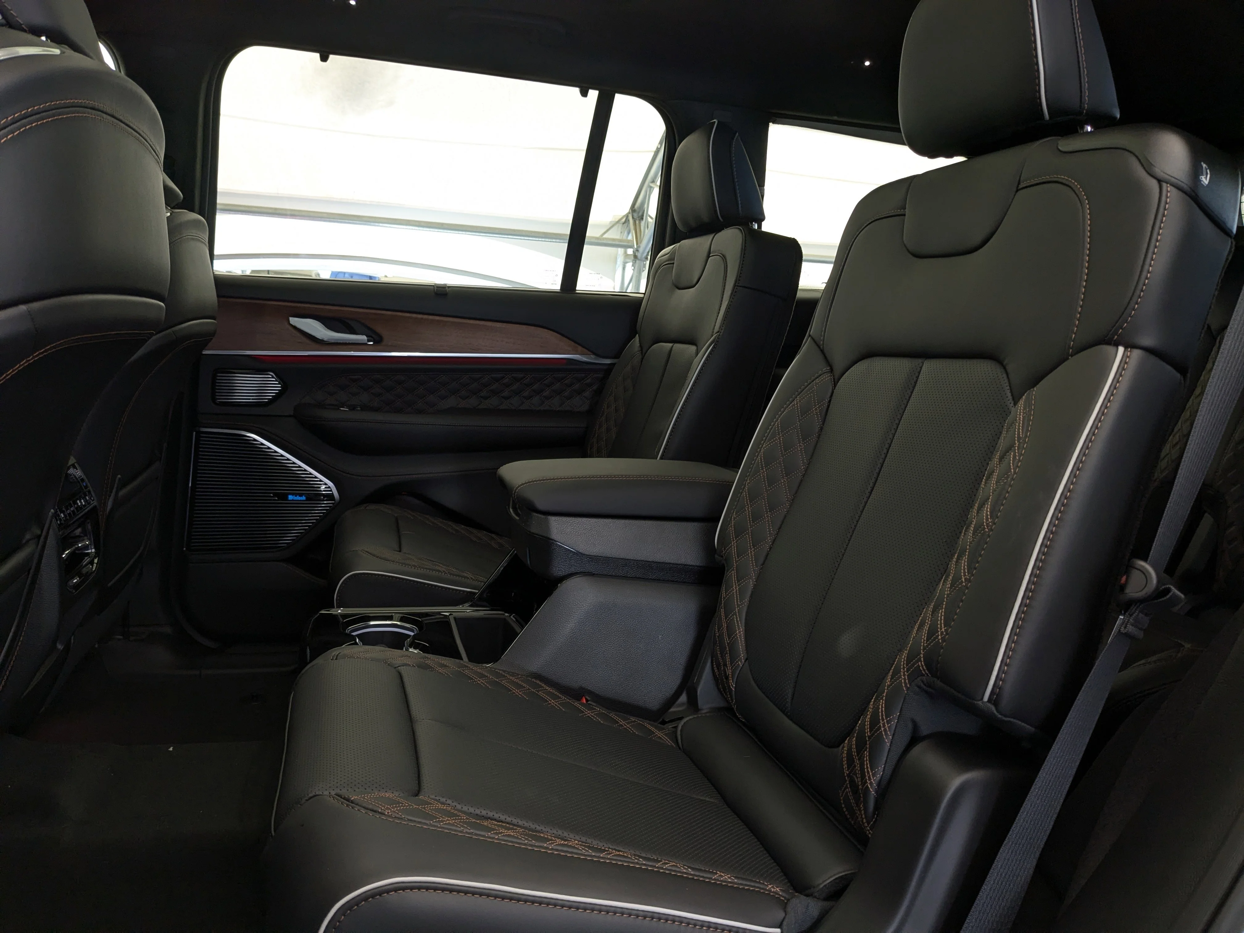 New 2026 White Jeep Summit - - Pano Sunroof - Palermo Lthr - Head-Up Display - Night Vision - Massage Seats & More! image 37