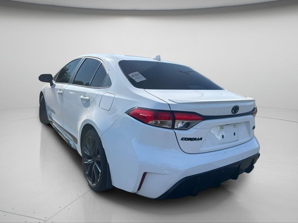 Used 2025 Ice Cap Toyota SE image 11