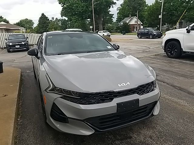 Used 2024 Gray Kia GT-Line image 3
