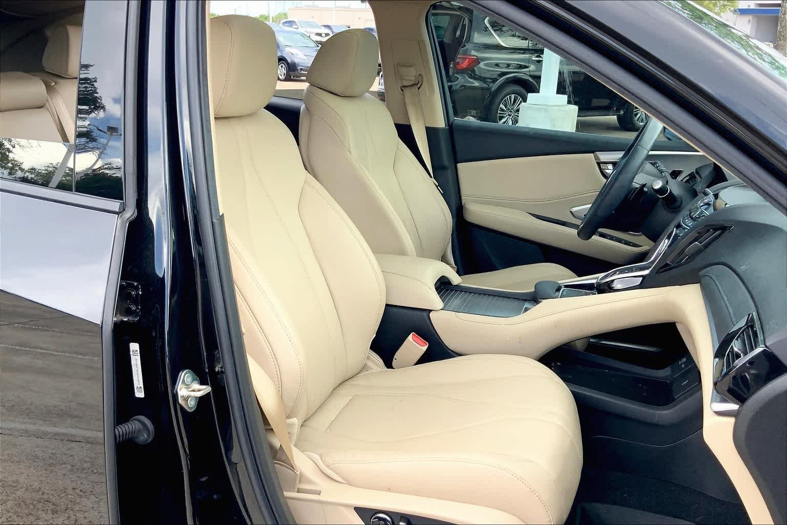 Used 2019 Majestic Black Pearl Acura  image 9