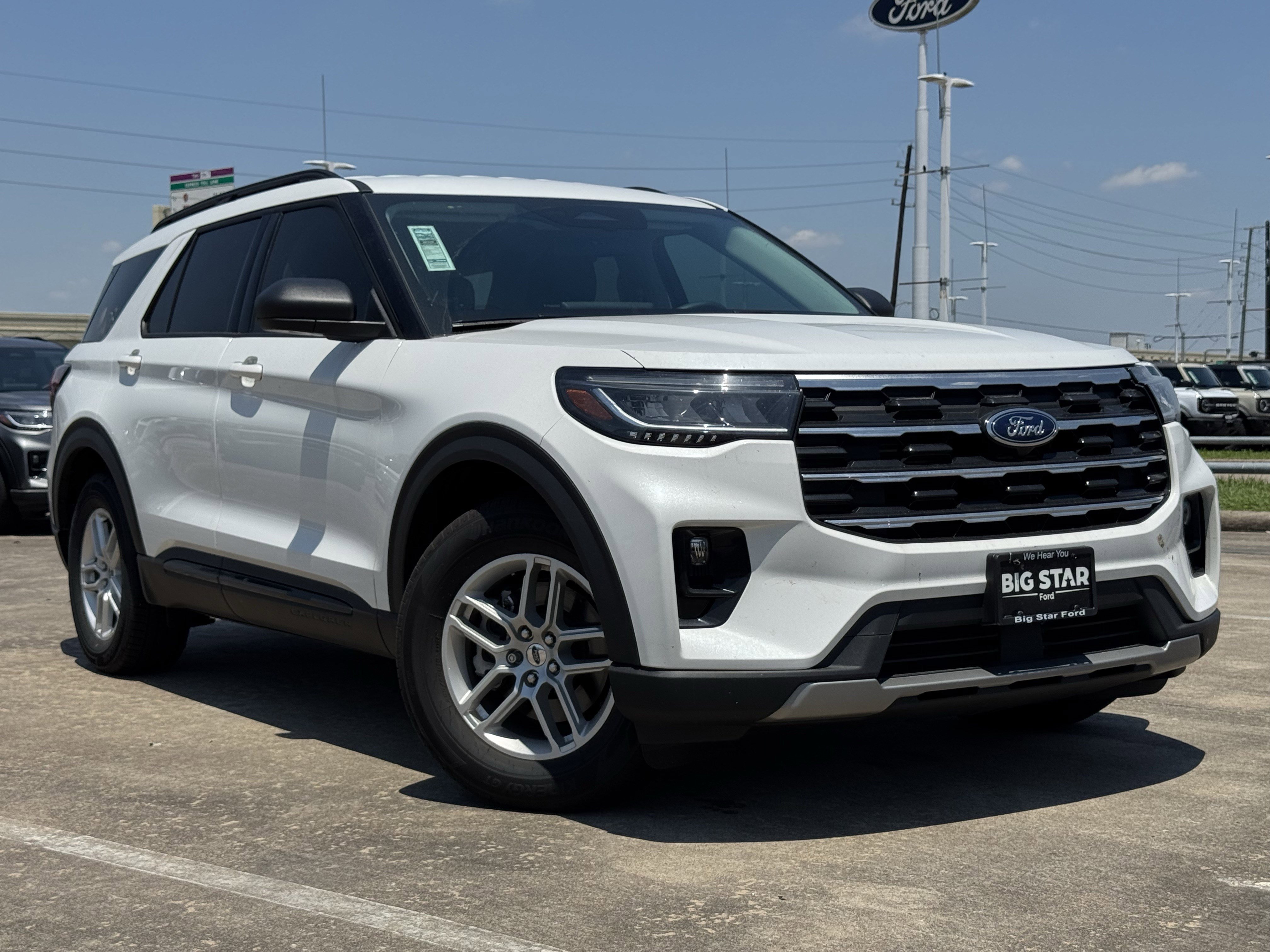 New 2026 Star White Metallic Tri-Coat Ford Active image 2
