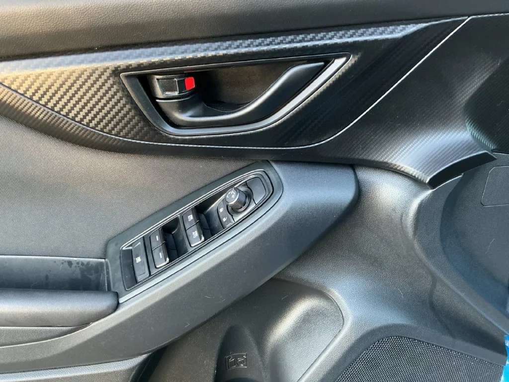 Used 2022 Blue Subaru Base image 10
