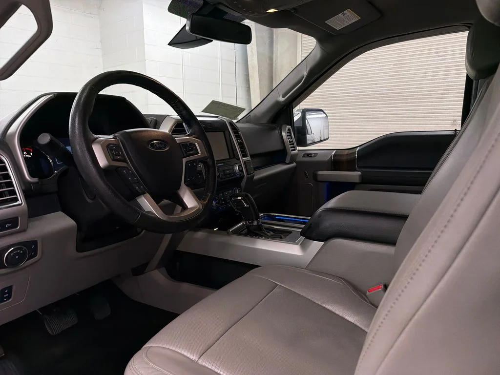 Used 2015 Silver Ford Lariat image 4