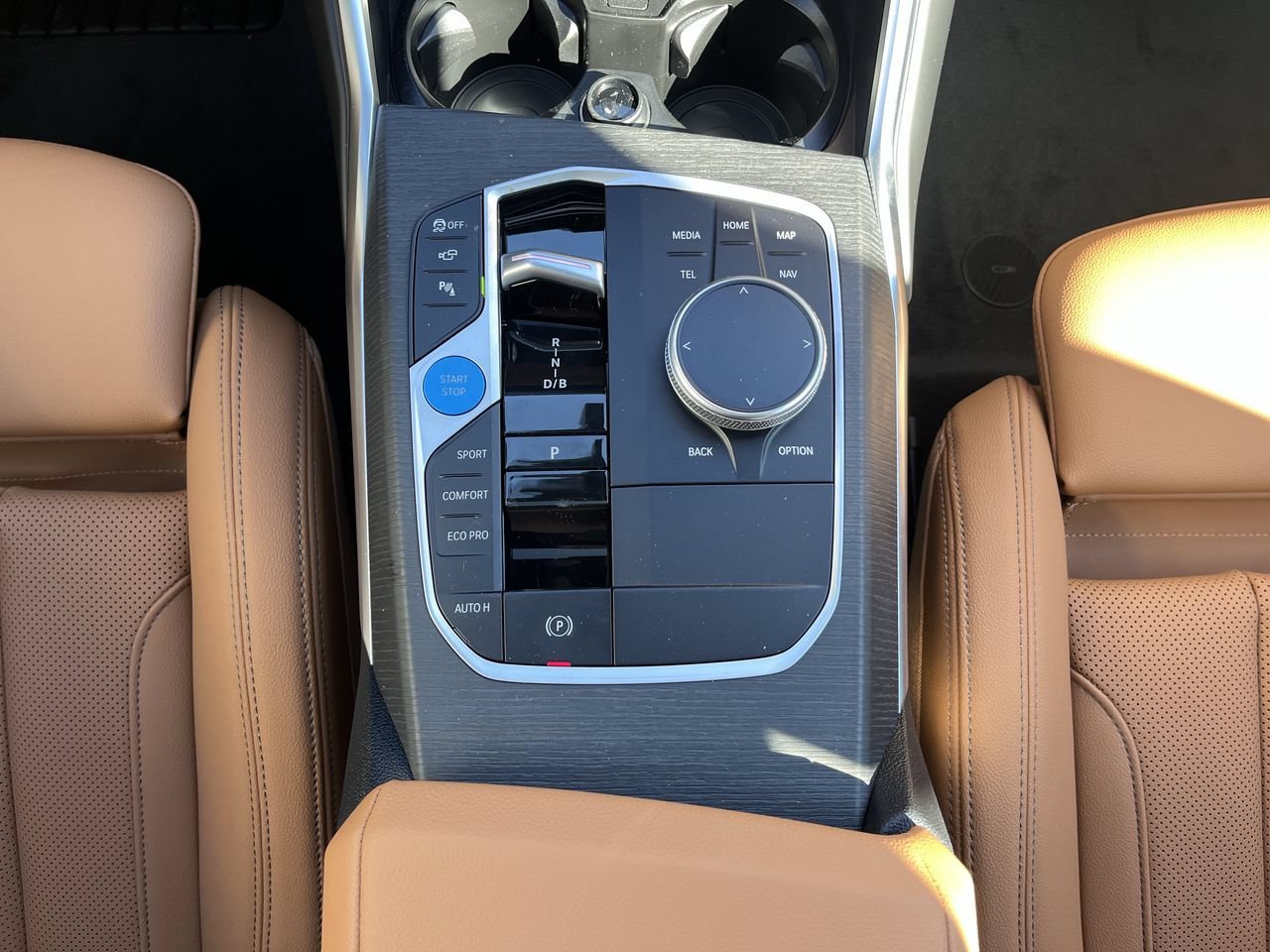Used 2026 Skyscraper Grey Metallic BMW eDrive40 image 28