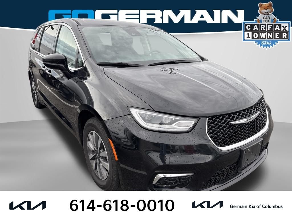Used 2024 Black Chrysler Select image 6