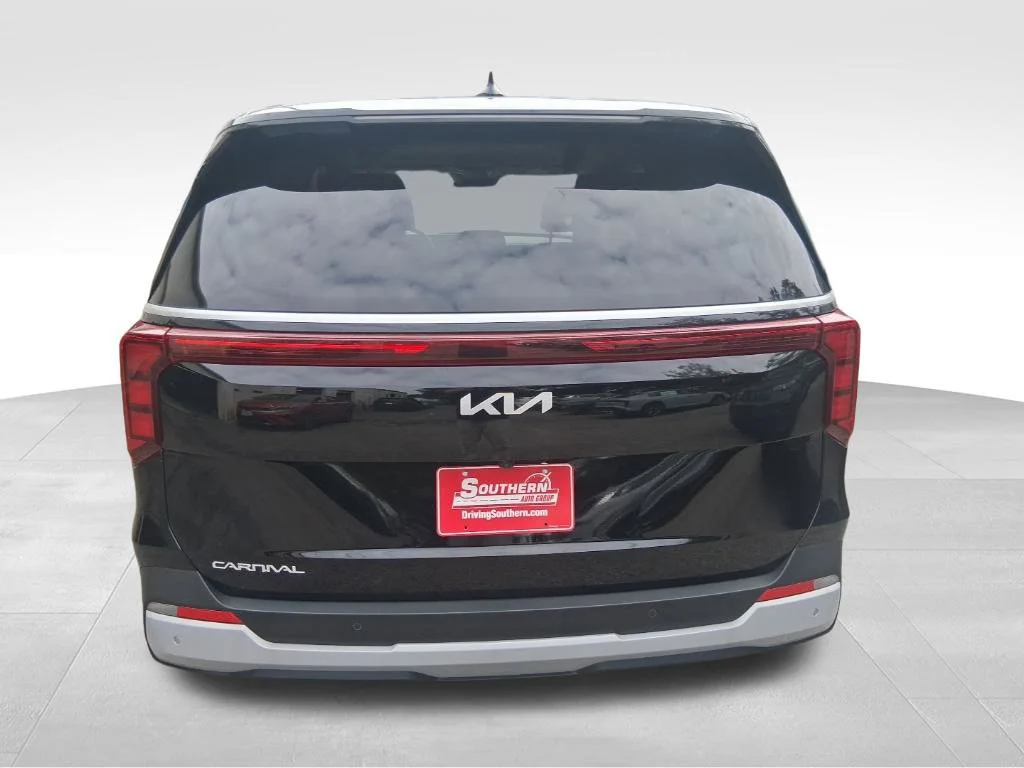 Used 2026 Black Kia LXS image 6