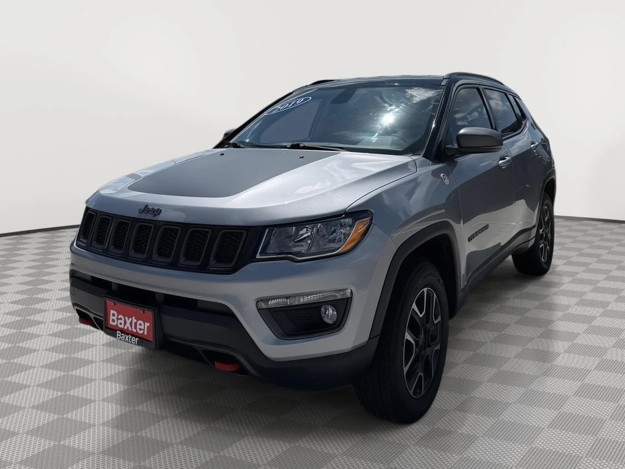 Used 2018 Billet Silver Metallic Clearcoat Jeep Trailhawk image 3