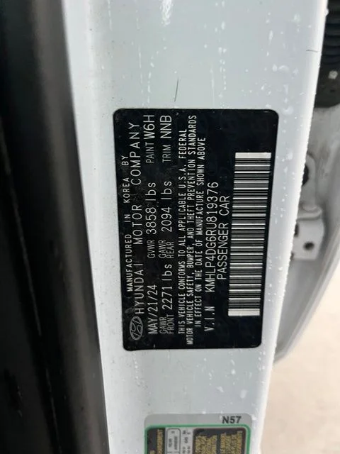 Used 2024 White Hyundai Limited image 13