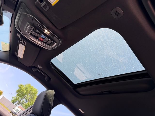 New 2026 Baltic Gray Metallic Clear-Coat Exterior Paint Jeep Laredo image 29