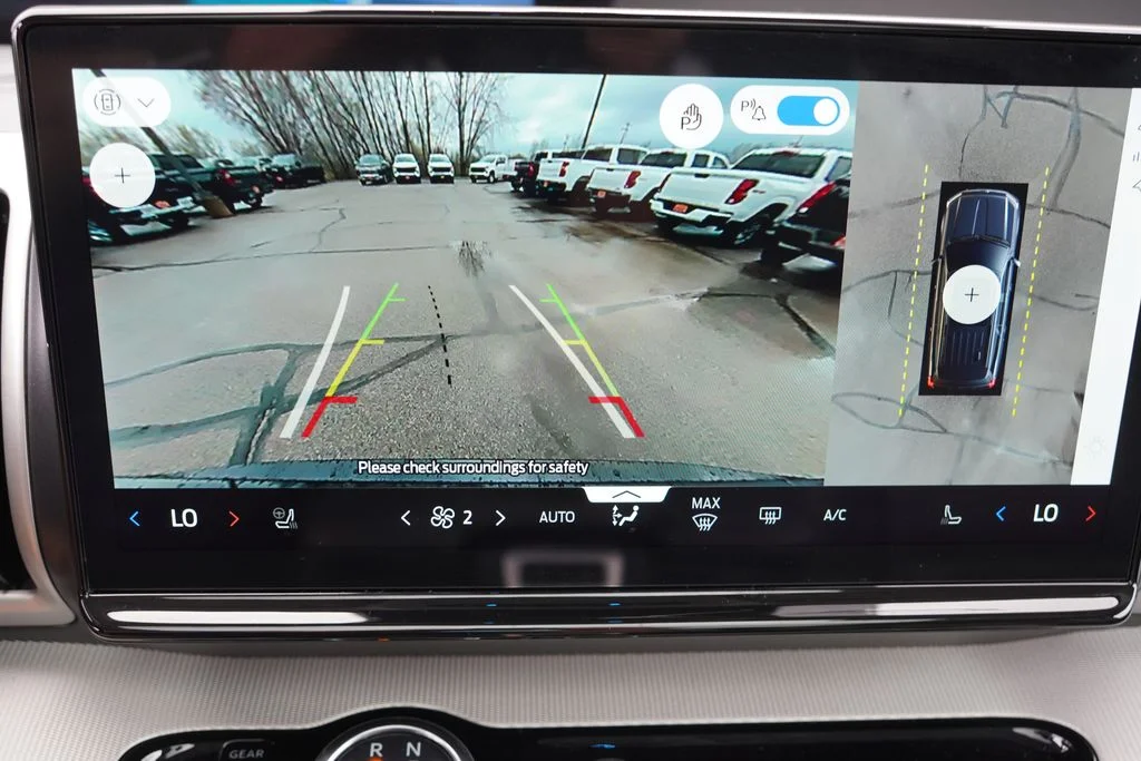 Used 2025 Agate Black Metallic Ford Active image 43