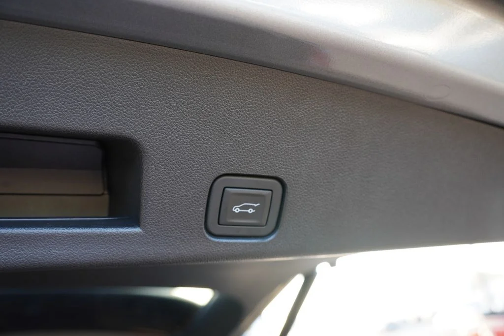 Used 2026 Sterling Metallic GMC AT4 image 24
