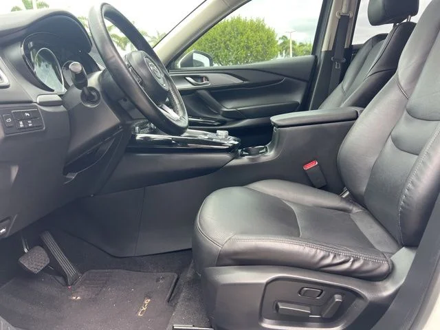 Used 2020 White Mazda Touring image 16