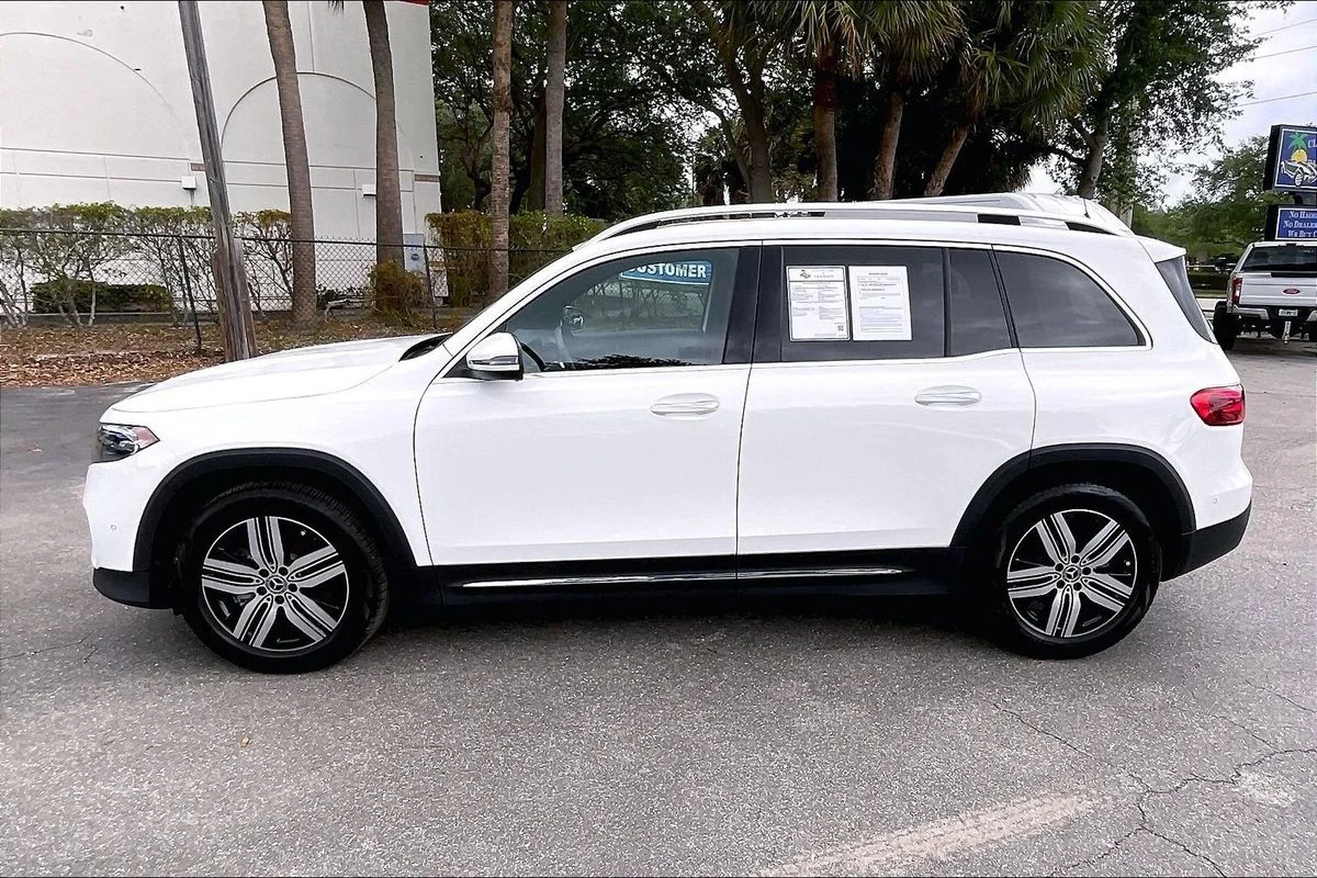 Used 2024  Mercedes-Benz 4MATIC® image 30