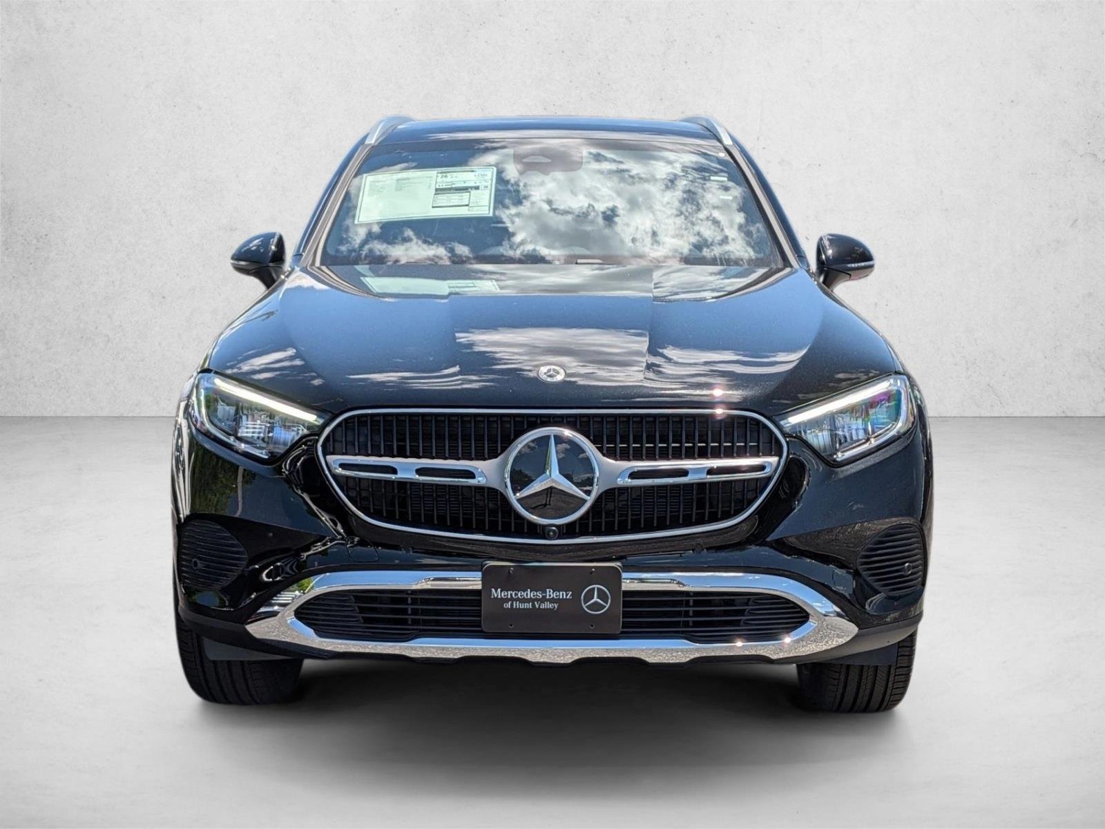 New 2026 Black Mercedes-Benz GLC300 image 5