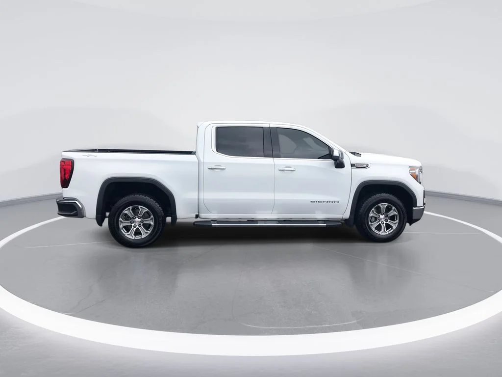Used 2019 White GMC SLT image 9