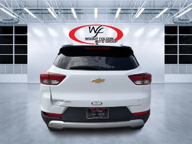 Used 2024 White Chevrolet LT image 4
