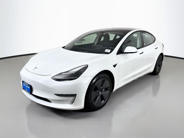 Used 2022 White Tesla Long Range image 3